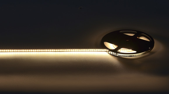 Donel Светодиодная лента SMD,тепло-белая, самоклейкая, 160 д/м 3000K, 14,4W/m, 1920 Lm/m, DC24V, IP20, CRI>90, Уп. 5 м.,Серия:DN8SSL, DN18492WWRA90